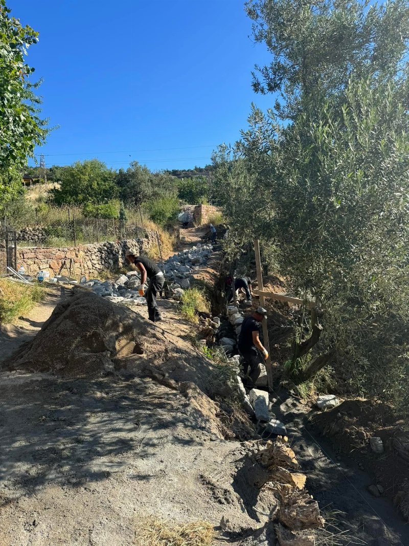Çayırtepe yol açılması ve duvar yapım işleri
